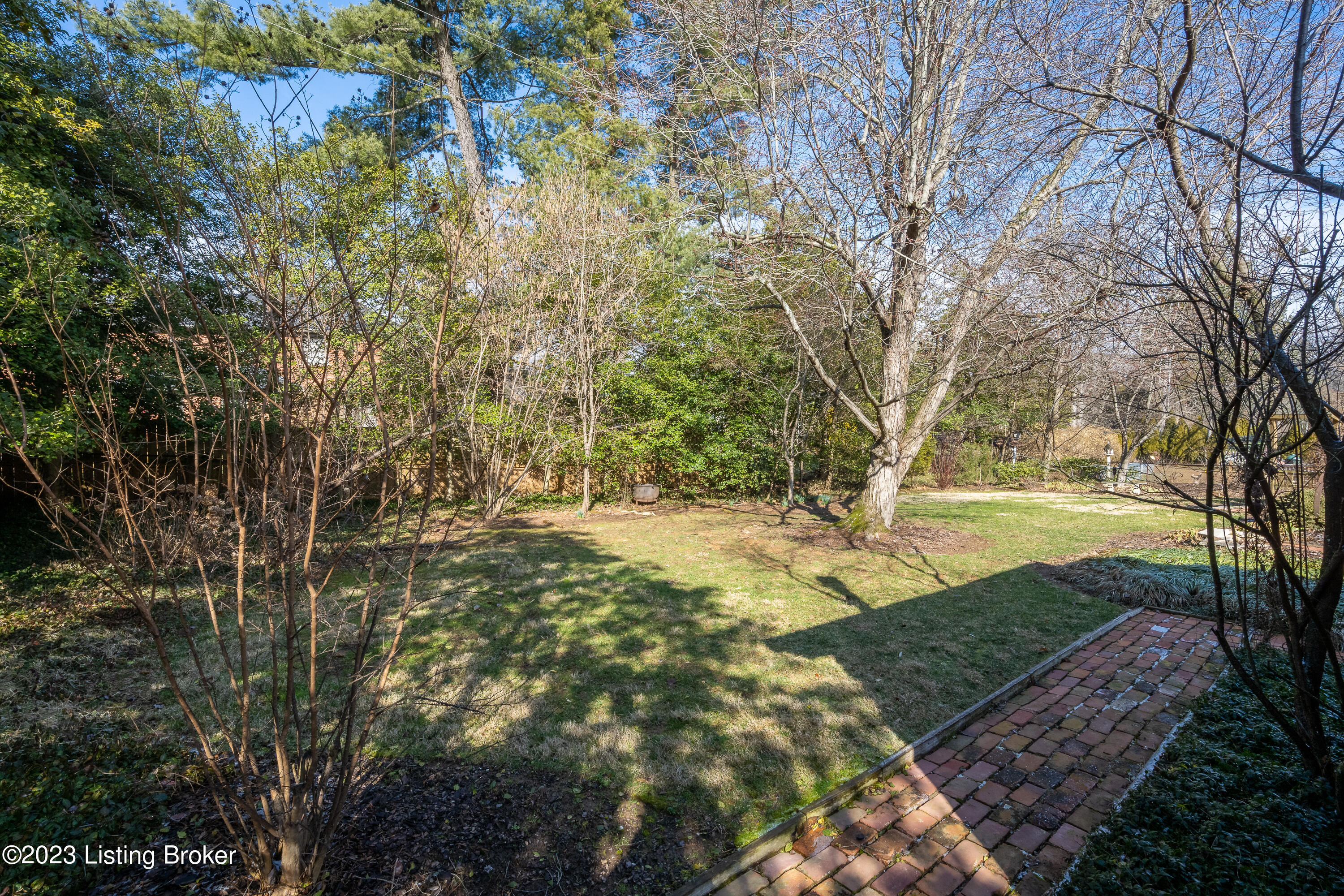 6309 Lime Road Louisville, KY 40222 - Photo 37 of 37 Beautiful back yard