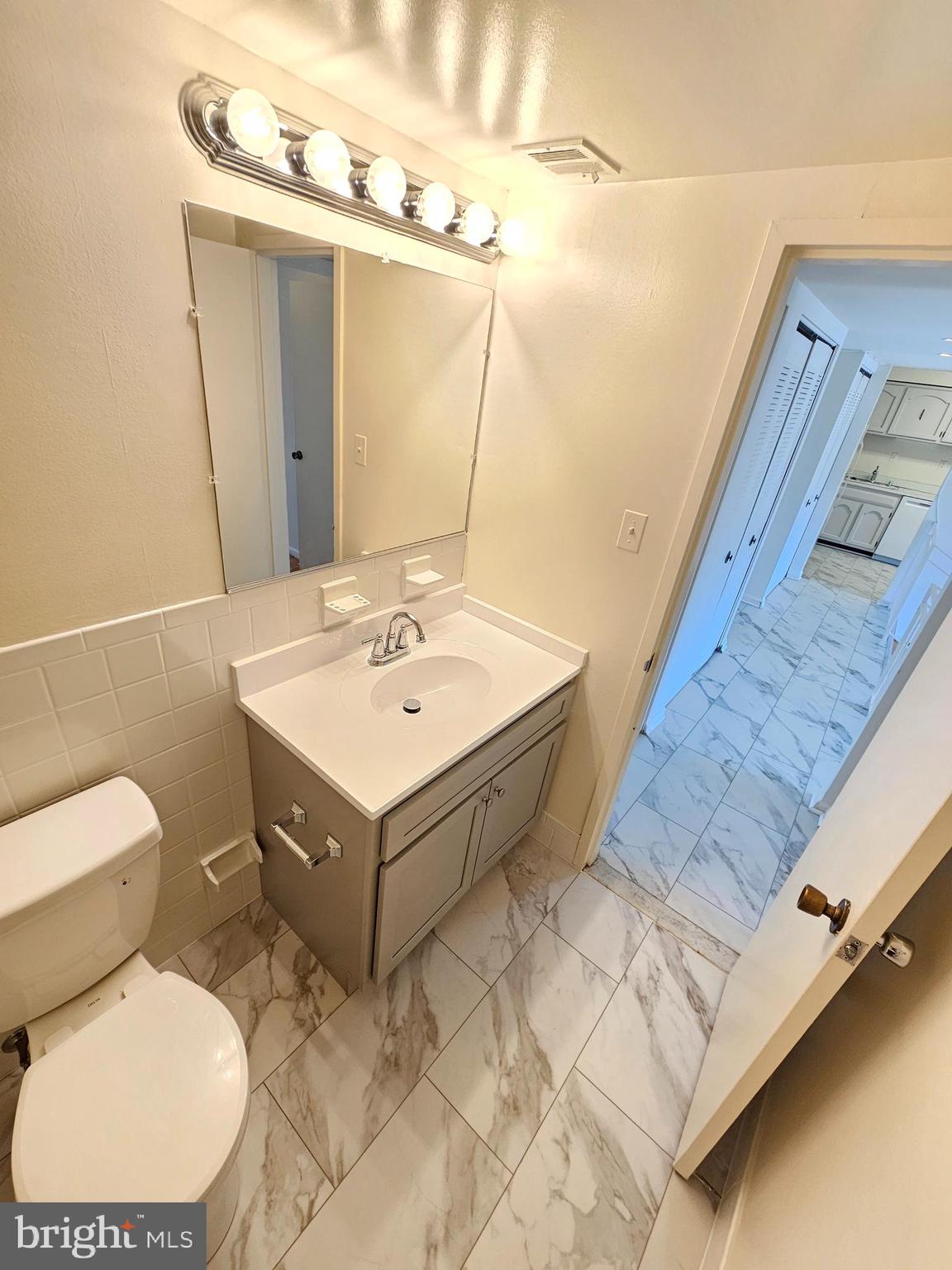 9900 Georgia Avenue, Unit 310 Silver Spring, MD 20902 - Photo 21 of 30 Bathroom