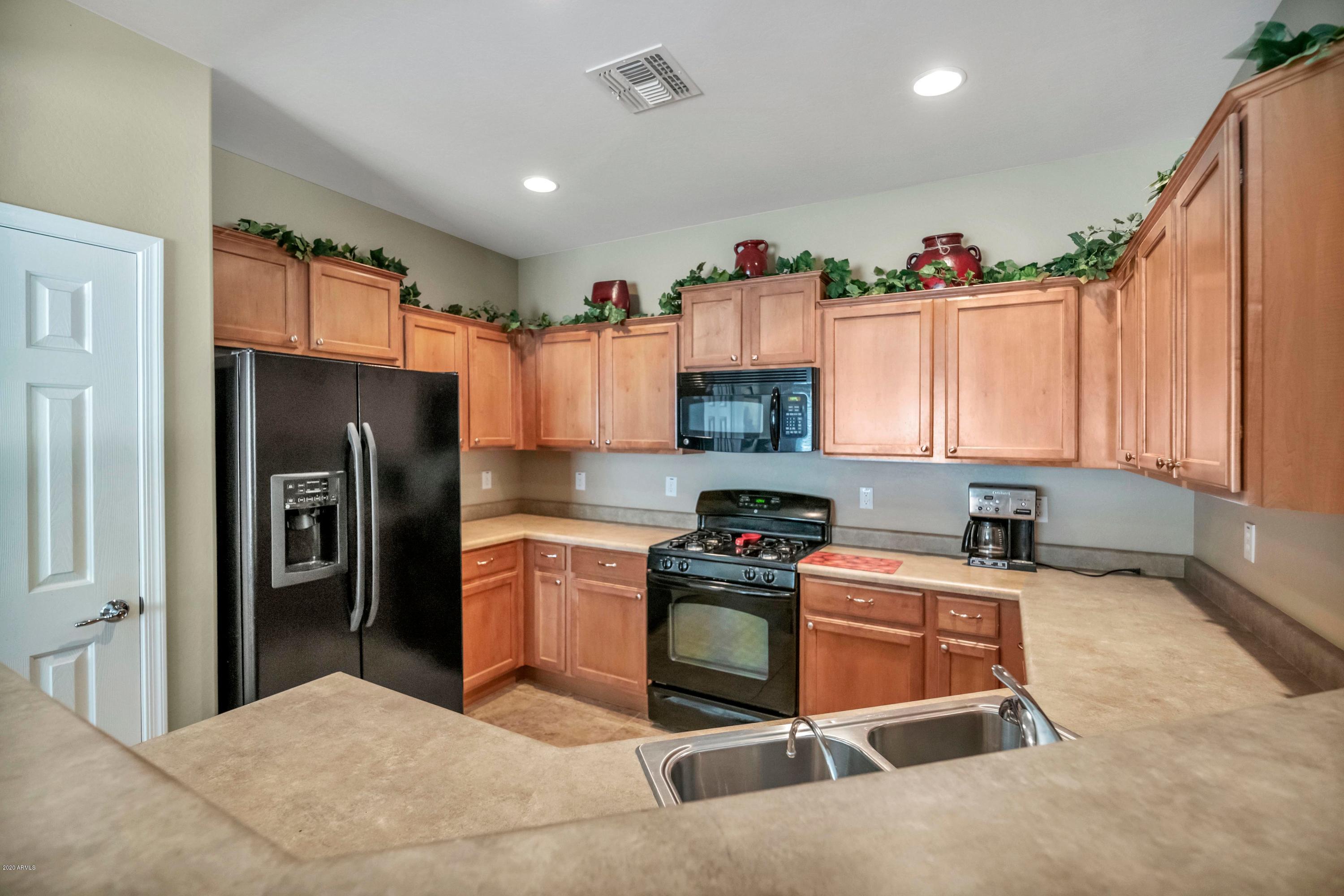 7760 West Springfield Court Florence, AZ 85132 - Photo 8 of 41 Springfield 10