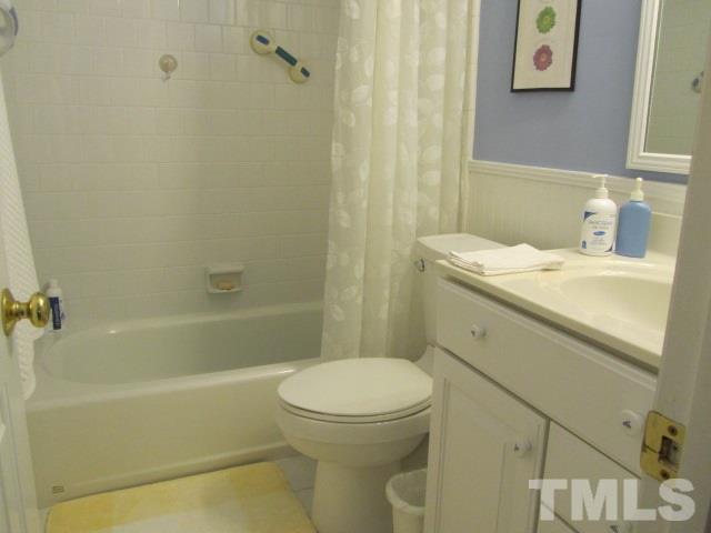 2722 Cottage Circle Raleigh, NC 27613 - Photo 14 of 22