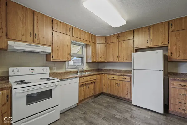 $220,000 | 4516 Earlham Drive, Indianapolis, IN 46227