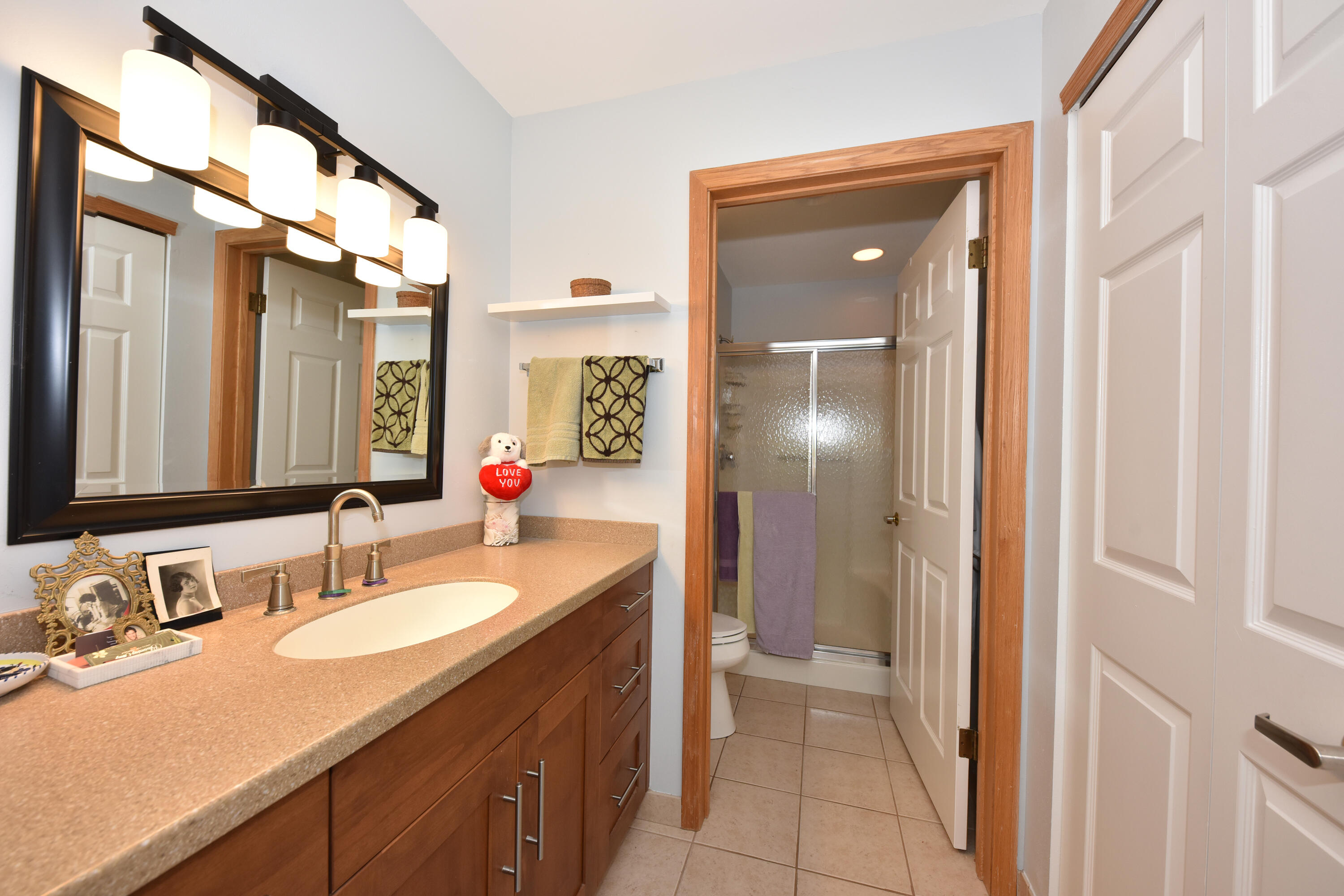1600 West Green Tree Road, Unit 202 Glendale, WI 53209 - Photo 18 of 27 Private Bath