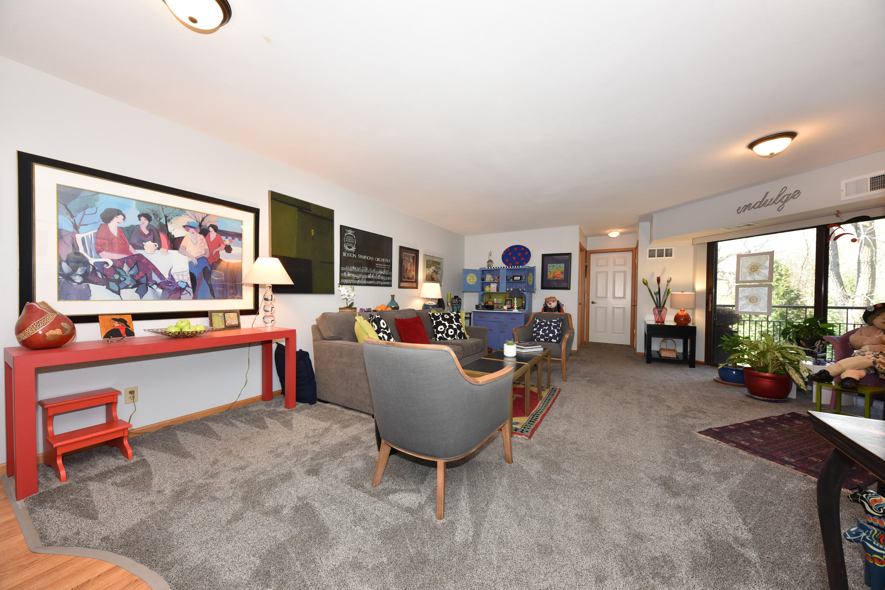 1600 West Green Tree Road, Unit 202 Glendale, WI 53209 - Photo 5 of 27 Great Room