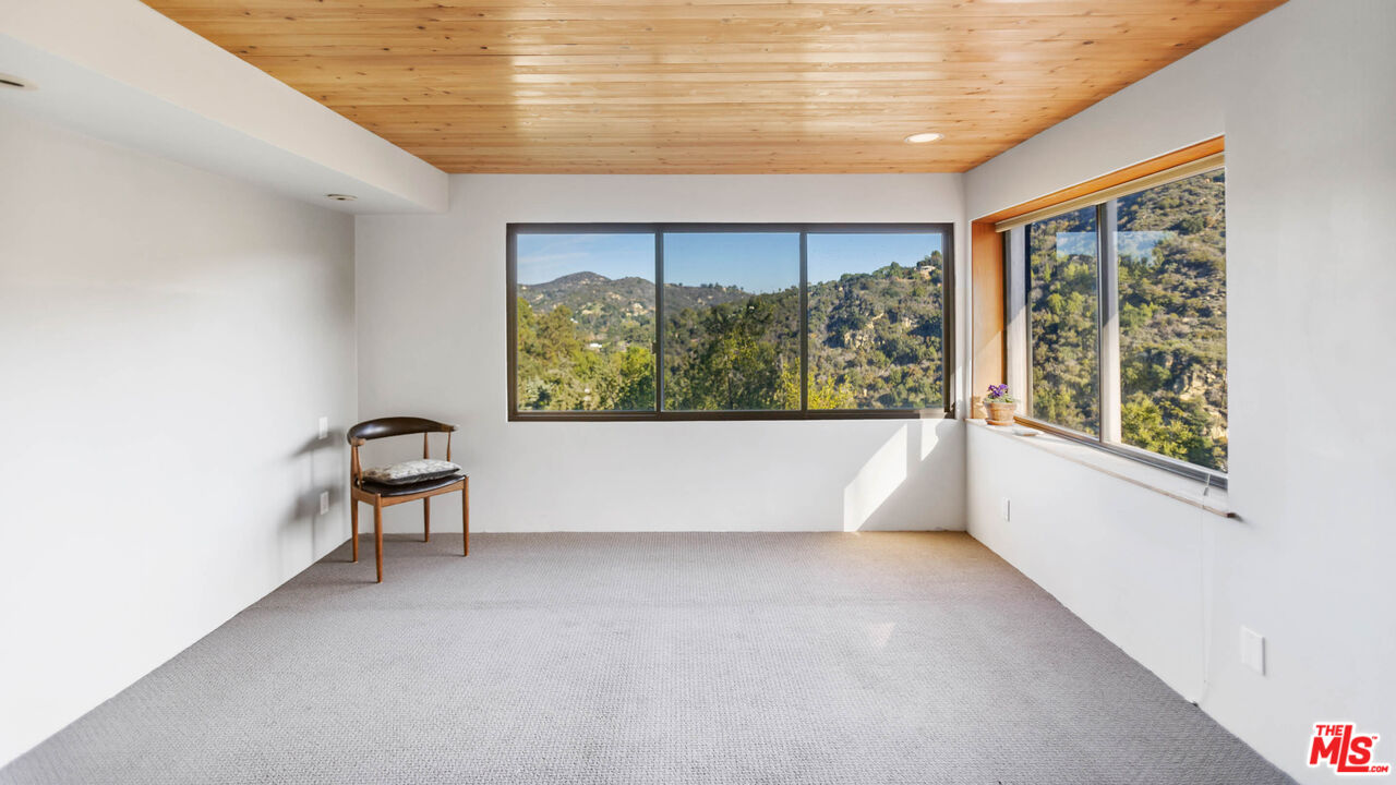 20006 Valley View Drive Topanga, CA 90290 - Photo 17 of 39