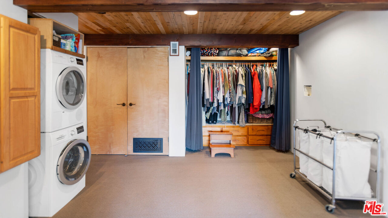 20006 Valley View Drive Topanga, CA 90290 - Photo 20 of 39