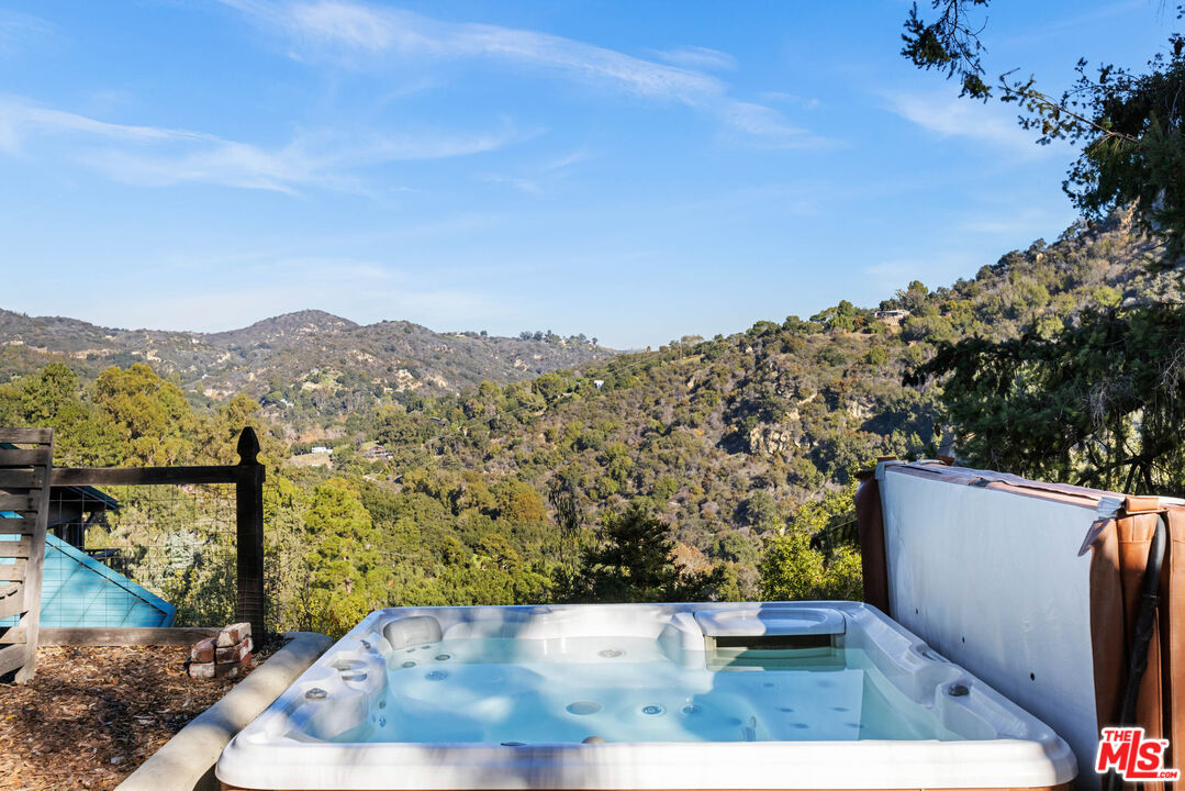 20006 Valley View Drive Topanga, CA 90290 - Photo 30 of 39