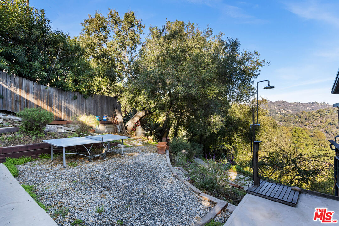 20006 Valley View Drive Topanga, CA 90290 - Photo 32 of 39