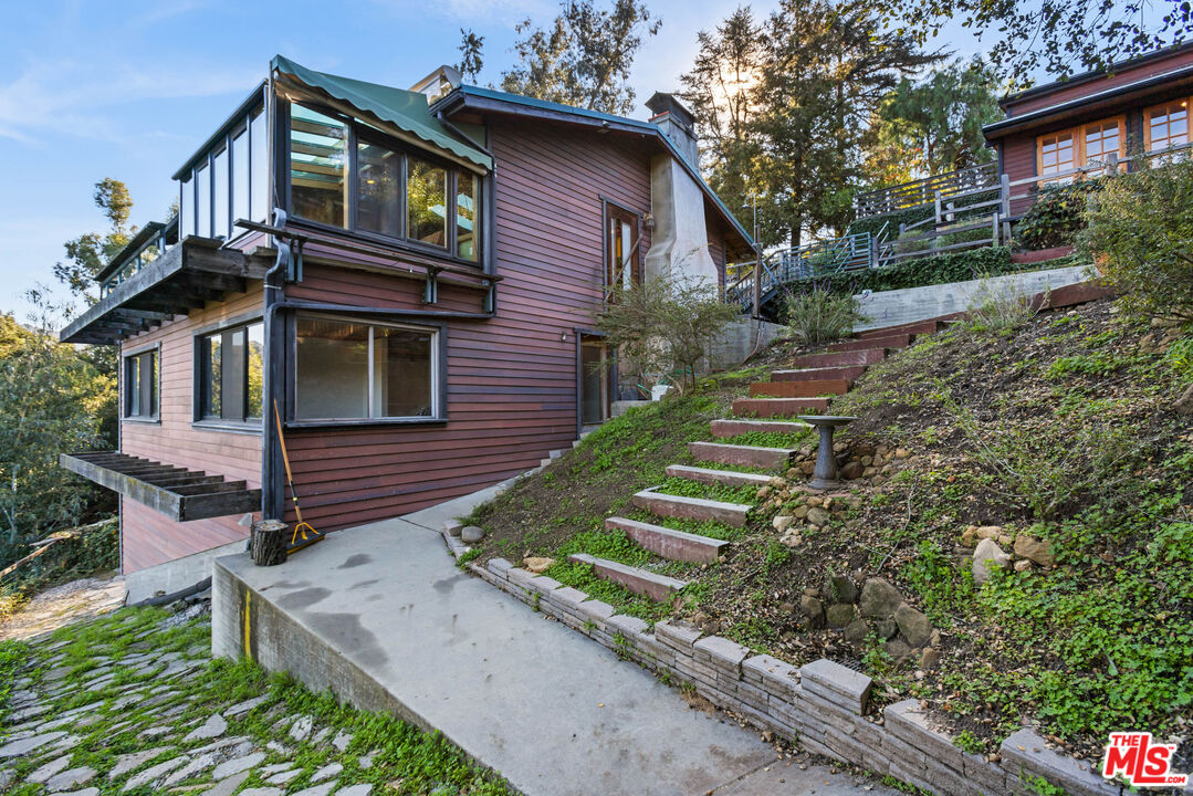 20006 Valley View Drive Topanga, CA 90290 - Photo 37 of 39