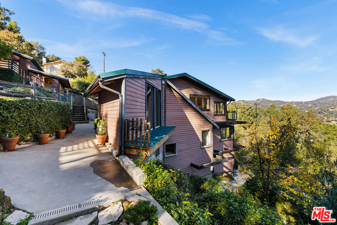 20006 Valley View Drive Topanga, CA 90290 - Photo 38 of 39