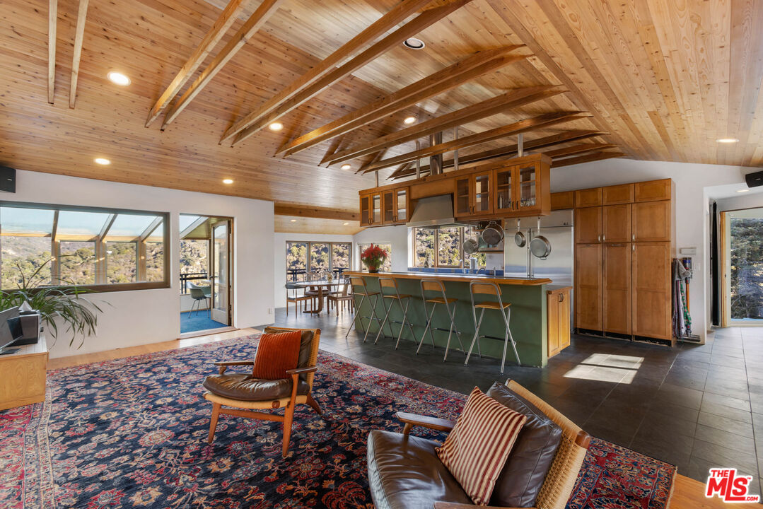 20006 Valley View Drive Topanga, CA 90290 - Photo 7 of 39