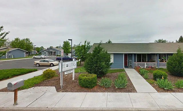 $919 | 310 Klickitat Street, Umatilla, OR 97882