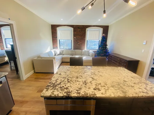 $3,500 | 80 Foster Street, Unit 501, Peabody, MA 01960