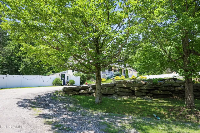 $935,000 | 21 East Street, Stockbridge, MA 01262