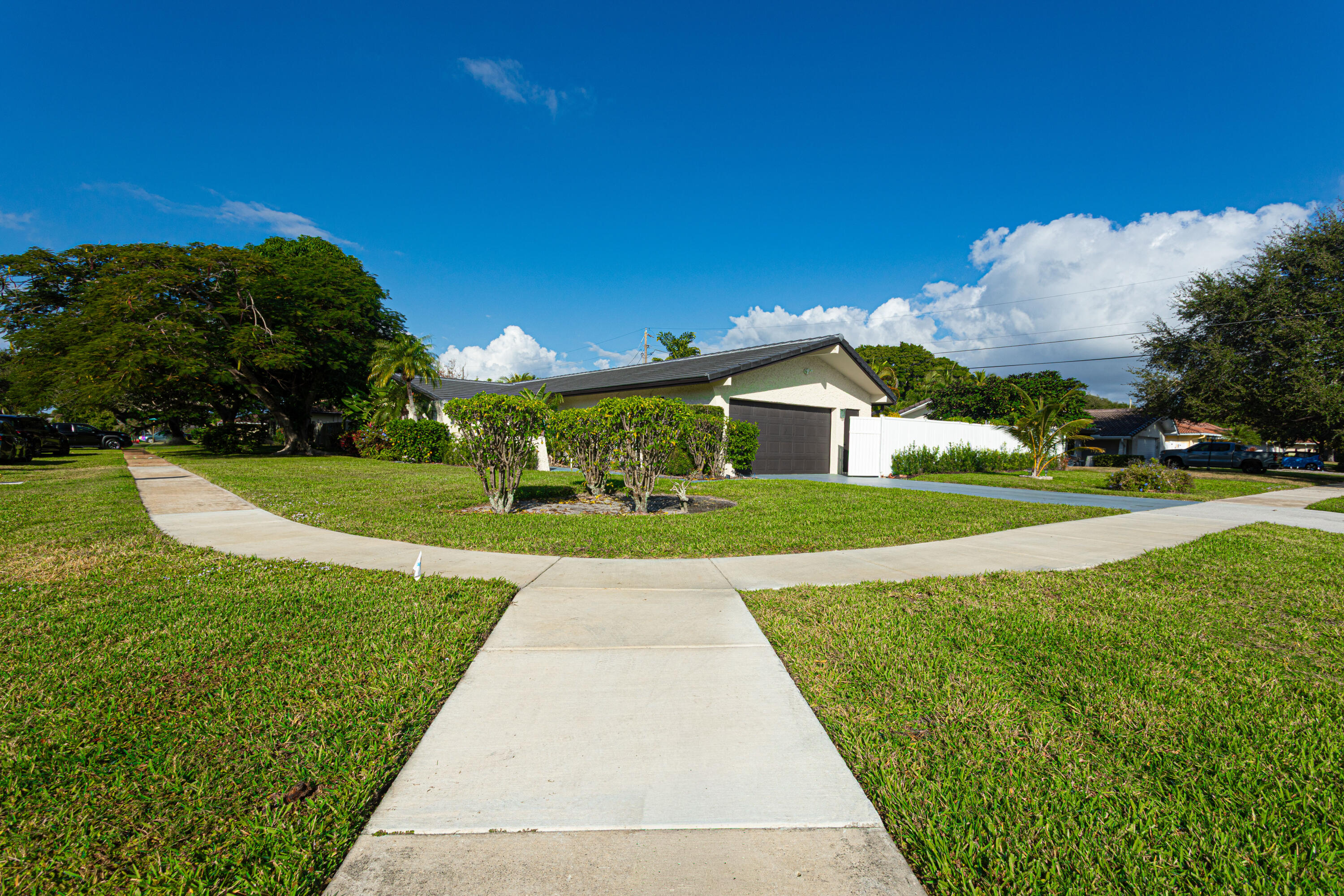 2013 Ardley Road North Palm Beach, FL 33408 - Photo 6 of 66 casa-5_1