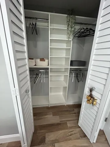 a view of walk in closet