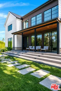 $6,495,000 | 18762 Wells Drive, Tarzana, CA 91356