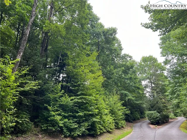 $174,900 | Lot 18 Chickasaw Trail, Blowing Rock, NC 28605