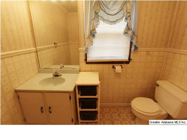 2 Ridge Street Anniston, AL 36201 - Photo 8 of 28