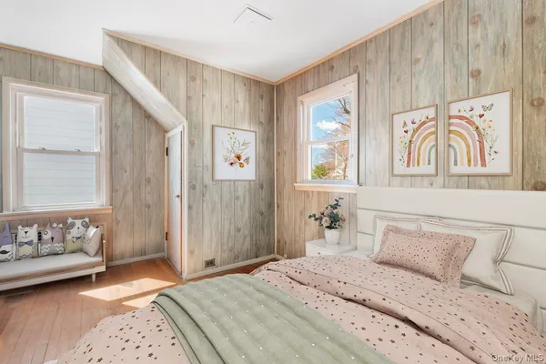 $549,000 | 18 Faneuil Place, New Rochelle, NY 10801