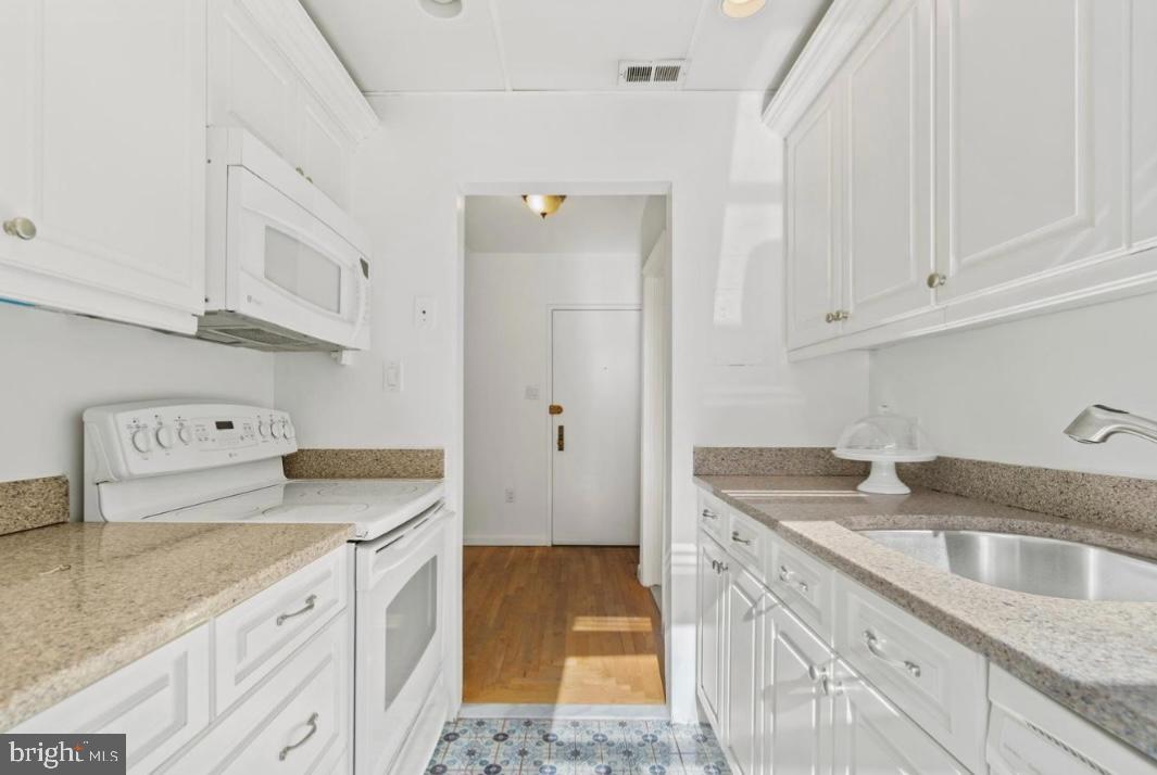 2007 O Street Northwest, Unit 201 Washington, DC 20036 - Photo 7 of 14