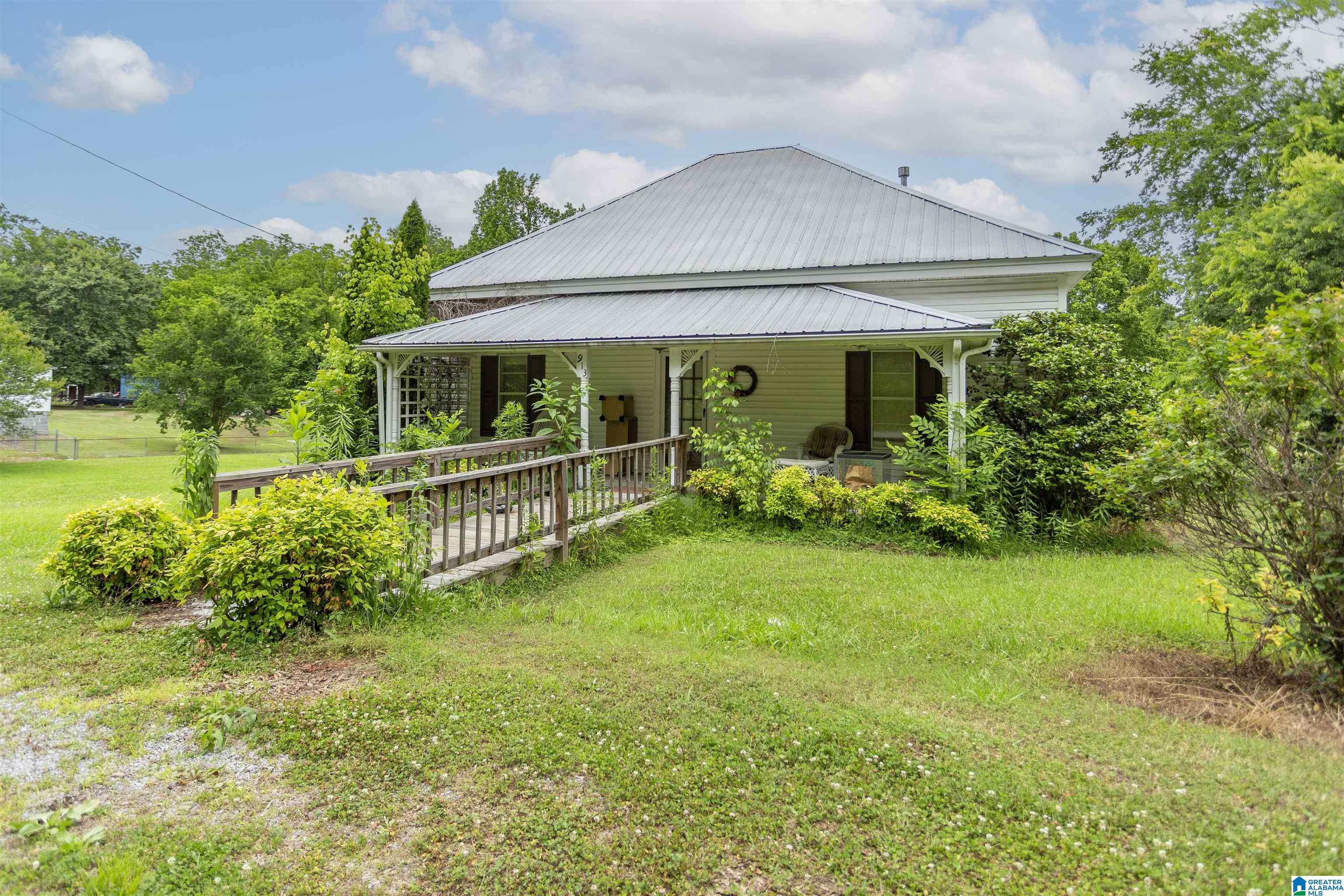 913 3rd Avenue Ragland, AL 35131 - Photo 3 of 24