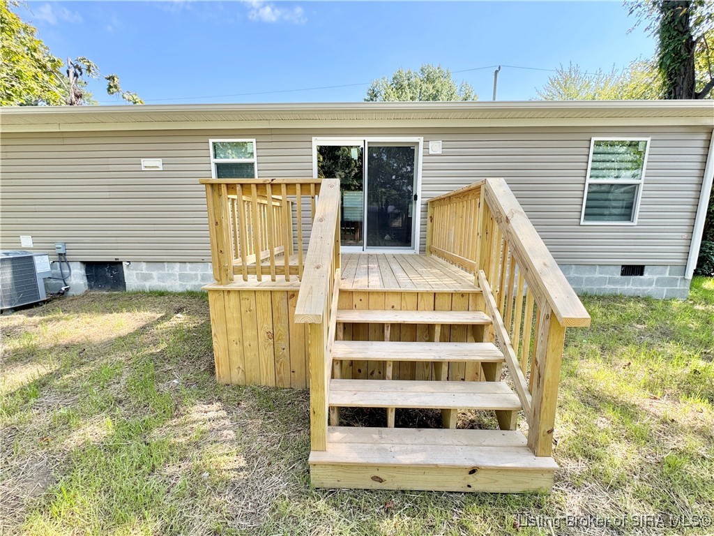 232 South Oak Street Austin, IN 47102 - Photo 5 of 23 Rear Deck