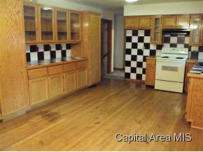 2050 Cambridge Road Springfield, IL 62704 - Photo 2 of 6 Gallery Image 2