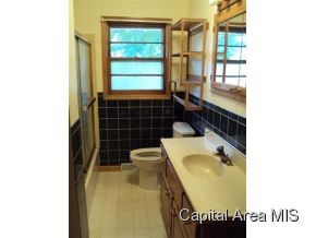 2050 Cambridge Road Springfield, IL 62704 - Photo 5 of 6 Gallery Image 5