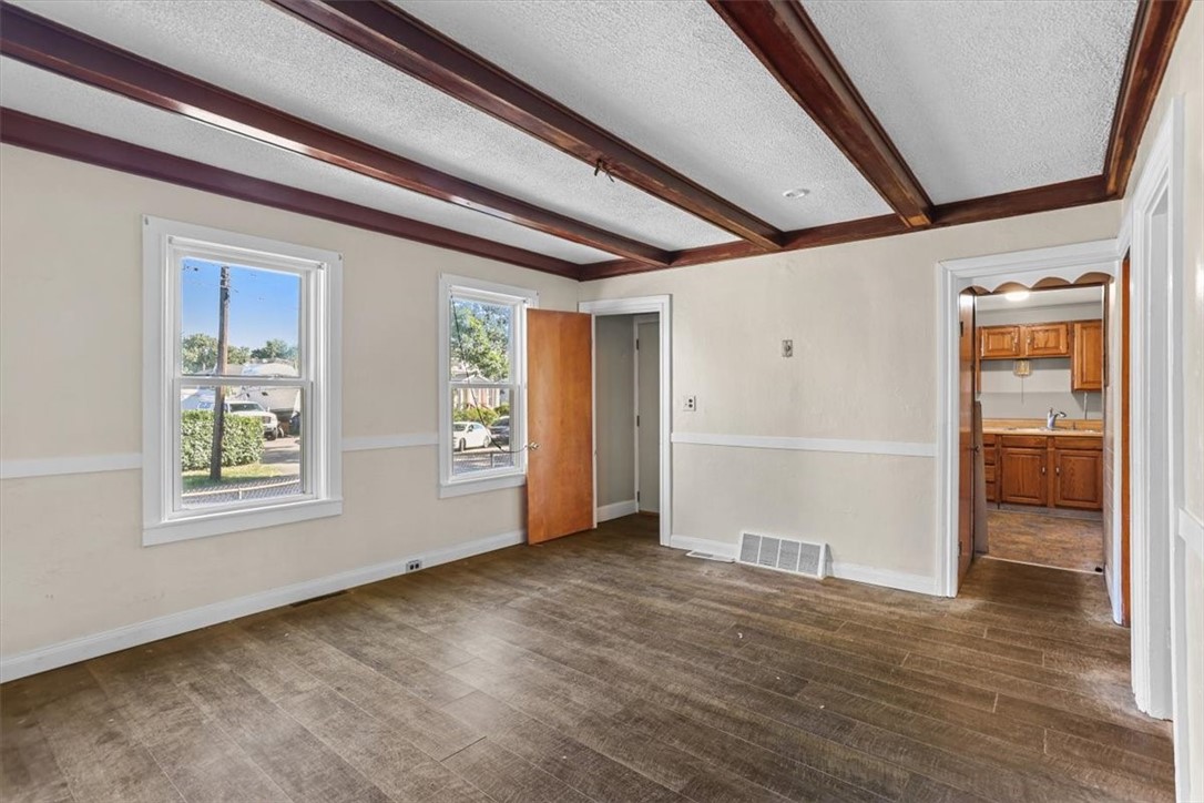 6 Shore Road East Providence, RI 02915 - Photo 19 of 43 Gallery Image 19