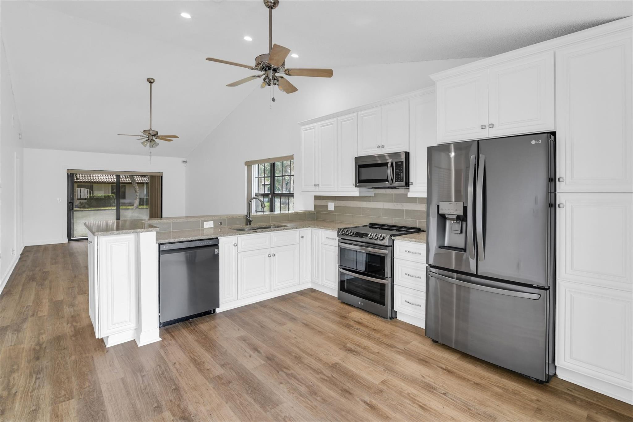 486 Hardwood Place Boca Raton, FL 33431 - Photo 5 of 48 Photo 5