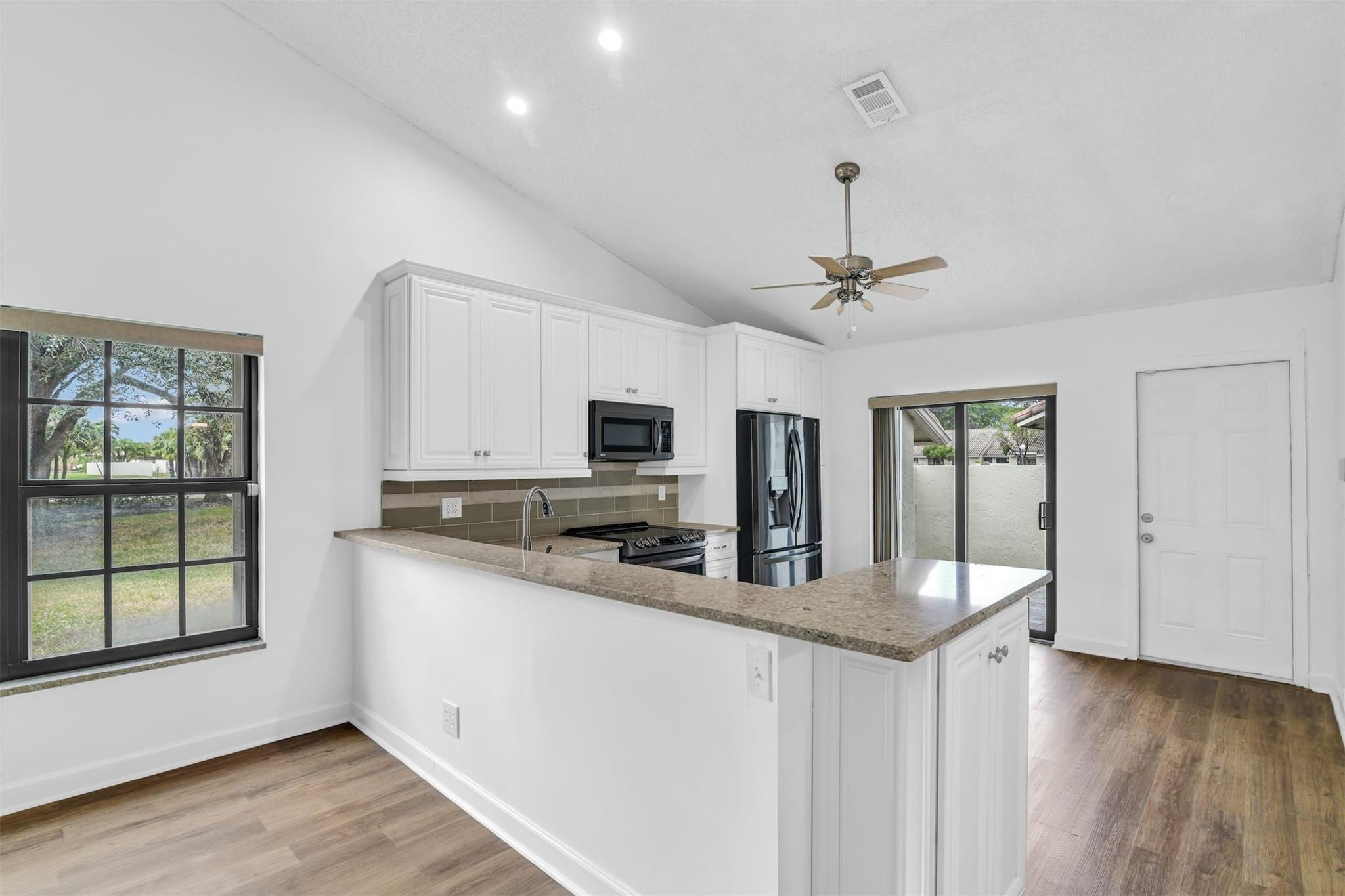 486 Hardwood Place Boca Raton, FL 33431 - Photo 7 of 48 Photo 7