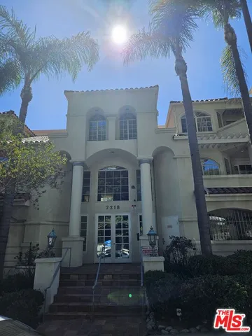 $5,650 | 7218 Hillside Avenue, Unit 307, Los Angeles, CA 90046