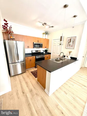 $1,875 | 19623 Galway Bay Circle, Unit 401, Germantown, MD 20874