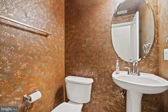 $3,295 | 4505 Henley Place, Fairfax, VA 22030