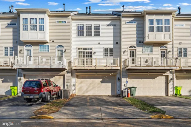 $3,295 | 4505 Henley Place, Fairfax, VA 22030