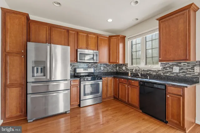 $3,295 | 4505 Henley Place, Fairfax, VA 22030