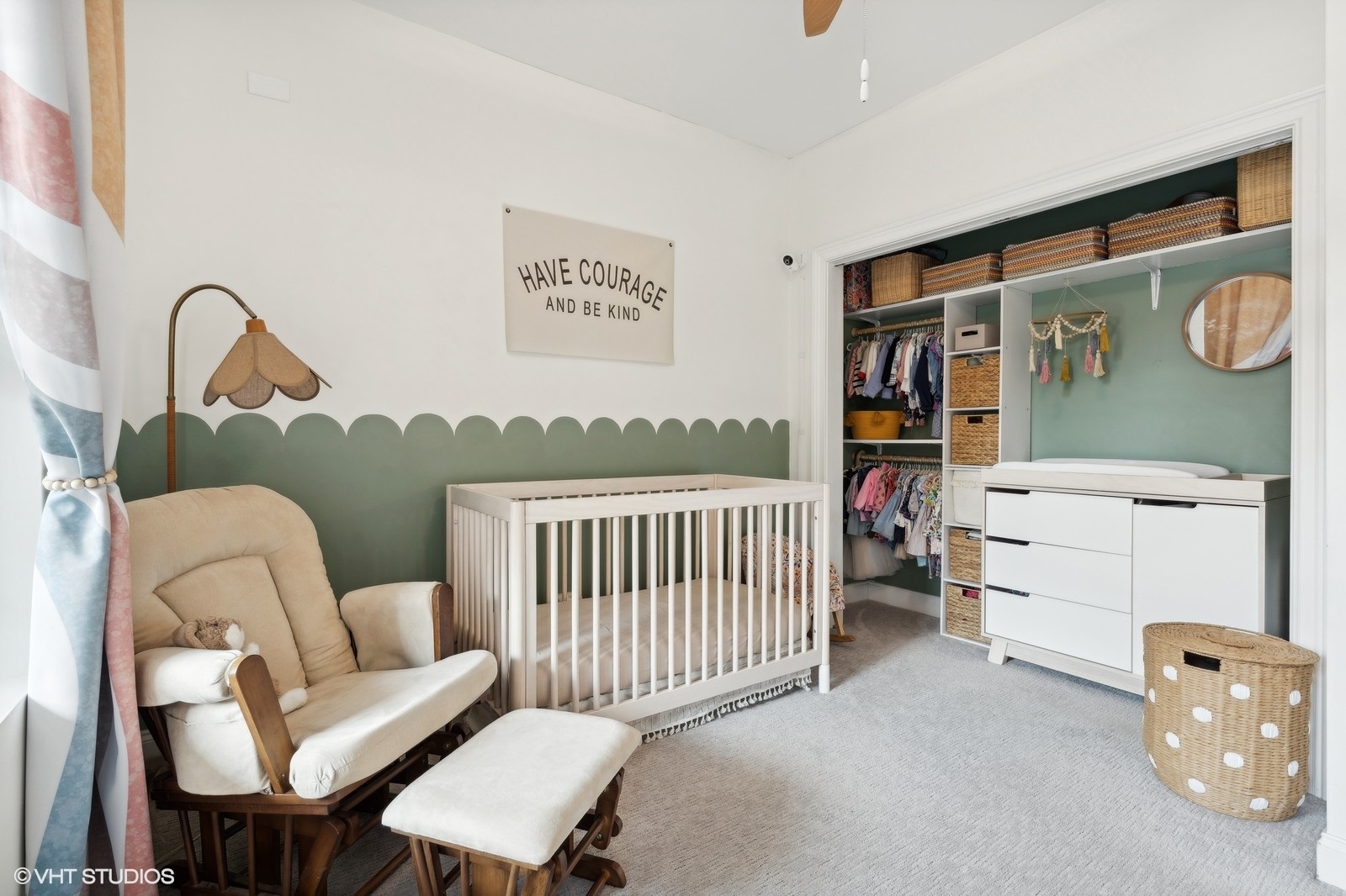 1801 West Addison Street, Unit 2E Chicago, IL 60613 - Photo 16 of 19 Gallery Image 16