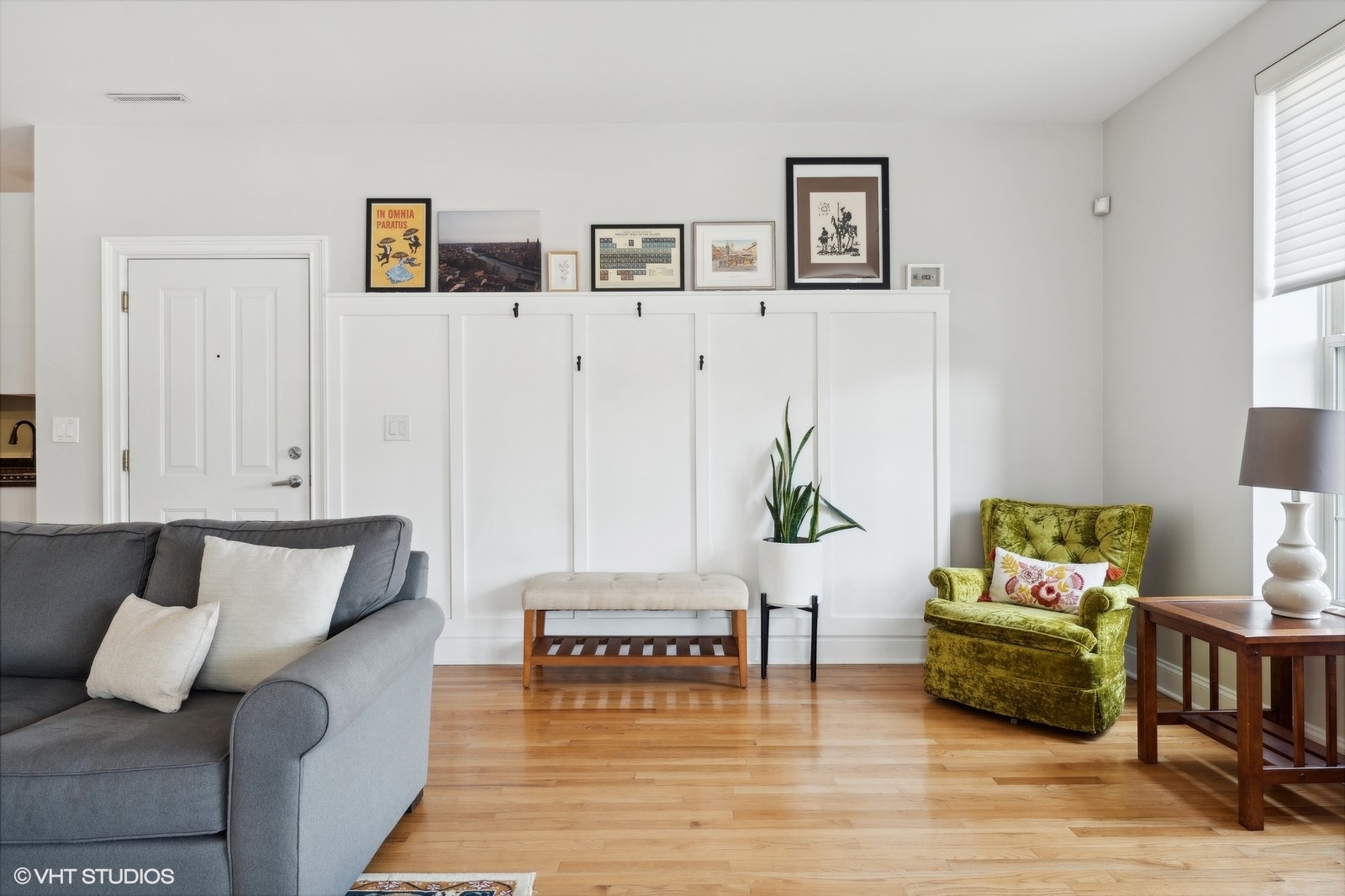 1801 West Addison Street, Unit 2E Chicago, IL 60613 - Photo 2 of 19 Gallery Image 2