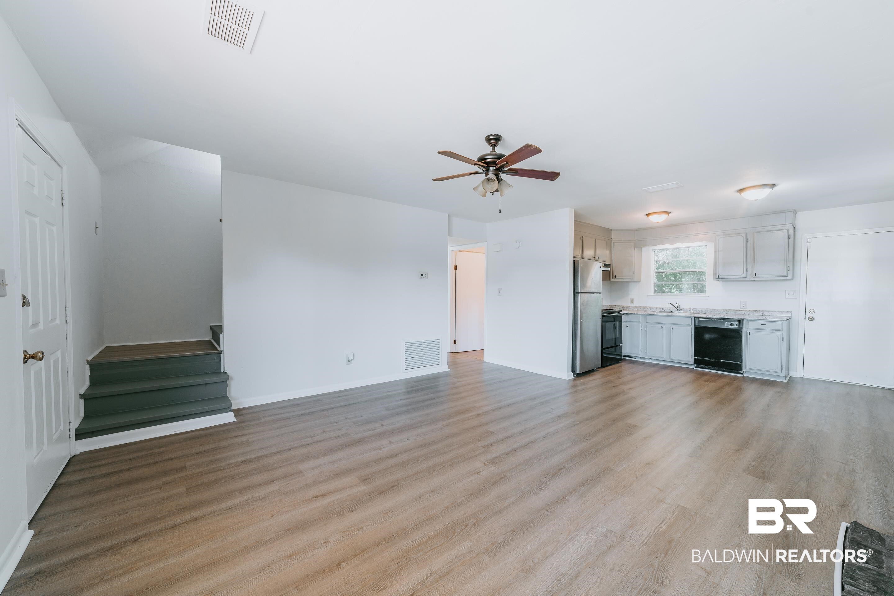 2354 Redmond Street Mobile, AL 36617 - Photo 11 of 27