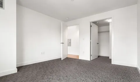 $3,585 | 99 Kneeland Street, Unit 2102, Boston, MA 02111