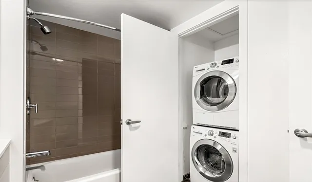 $3,585 | 99 Kneeland Street, Unit 2102, Boston, MA 02111