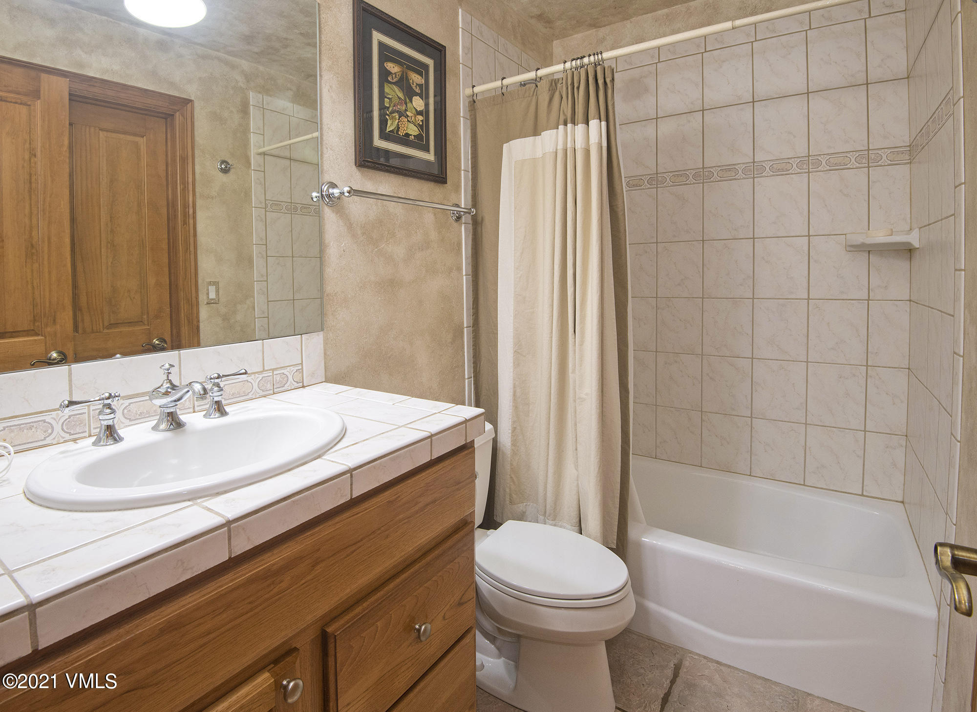 252 River Ranch Road Edwards, CO 81632 - Photo 28 of 50 main floor bathroom