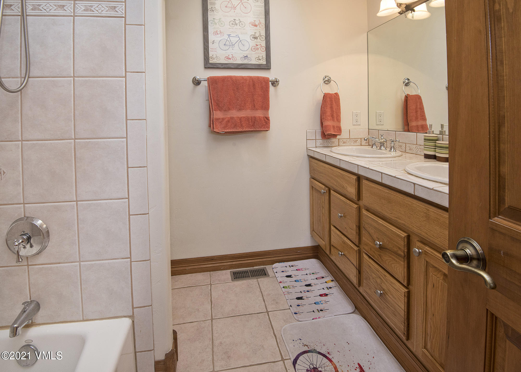 252 River Ranch Road Edwards, CO 81632 - Photo 30 of 50 upstairs bathroom