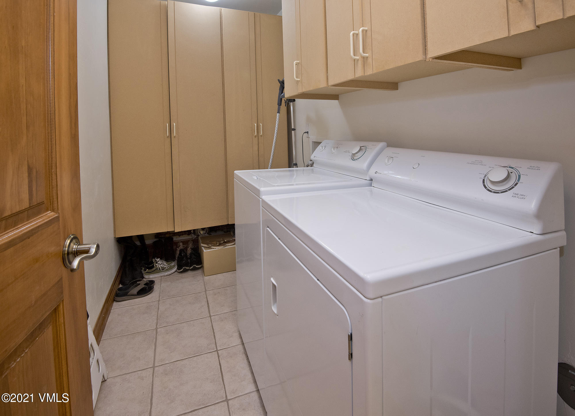 252 River Ranch Road Edwards, CO 81632 - Photo 34 of 50 downstairs laundry