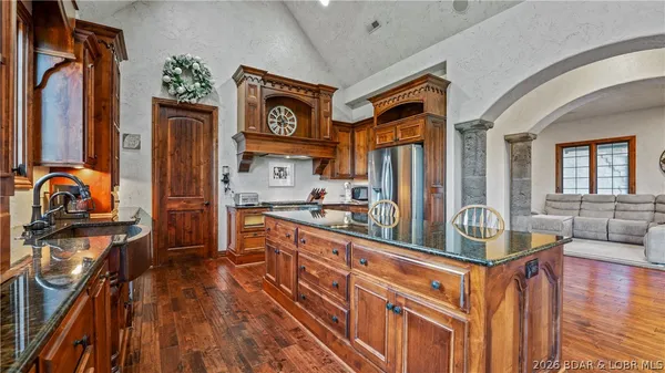 $1,900,000 | 5751 Tree Leaf Court, Osage Beach, MO 65065