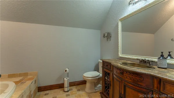 $1,900,000 | 5751 Tree Leaf Court, Osage Beach, MO 65065