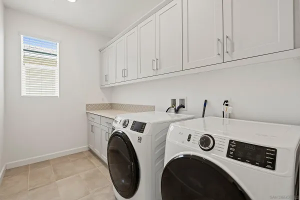 $1,769,000 | 305 Creekview Court, San Marcos, CA 92078