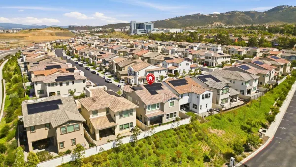 $1,769,000 | 305 Creekview Court, San Marcos, CA 92078