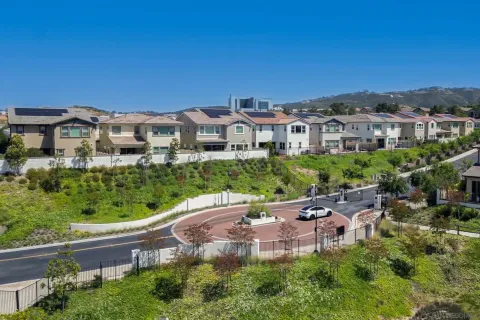 $1,769,000 | 305 Creekview Court, San Marcos, CA 92078
