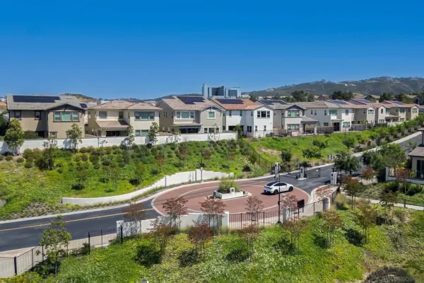 $1,769,000 | 305 Creekview Court, San Marcos, CA 92078